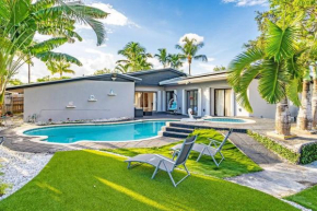 Heated Pool Tropical Backyard 3 Bedrooms, 12 min to the Ocean